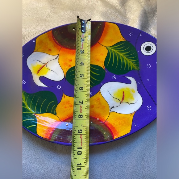 Terracotta Handmade & Painted Fish Plate Wall Hanging with flowers. - Picture 5 of 6